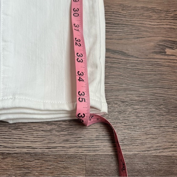 Abercrombie and Fitch White Jeans - Picture 6 of 6